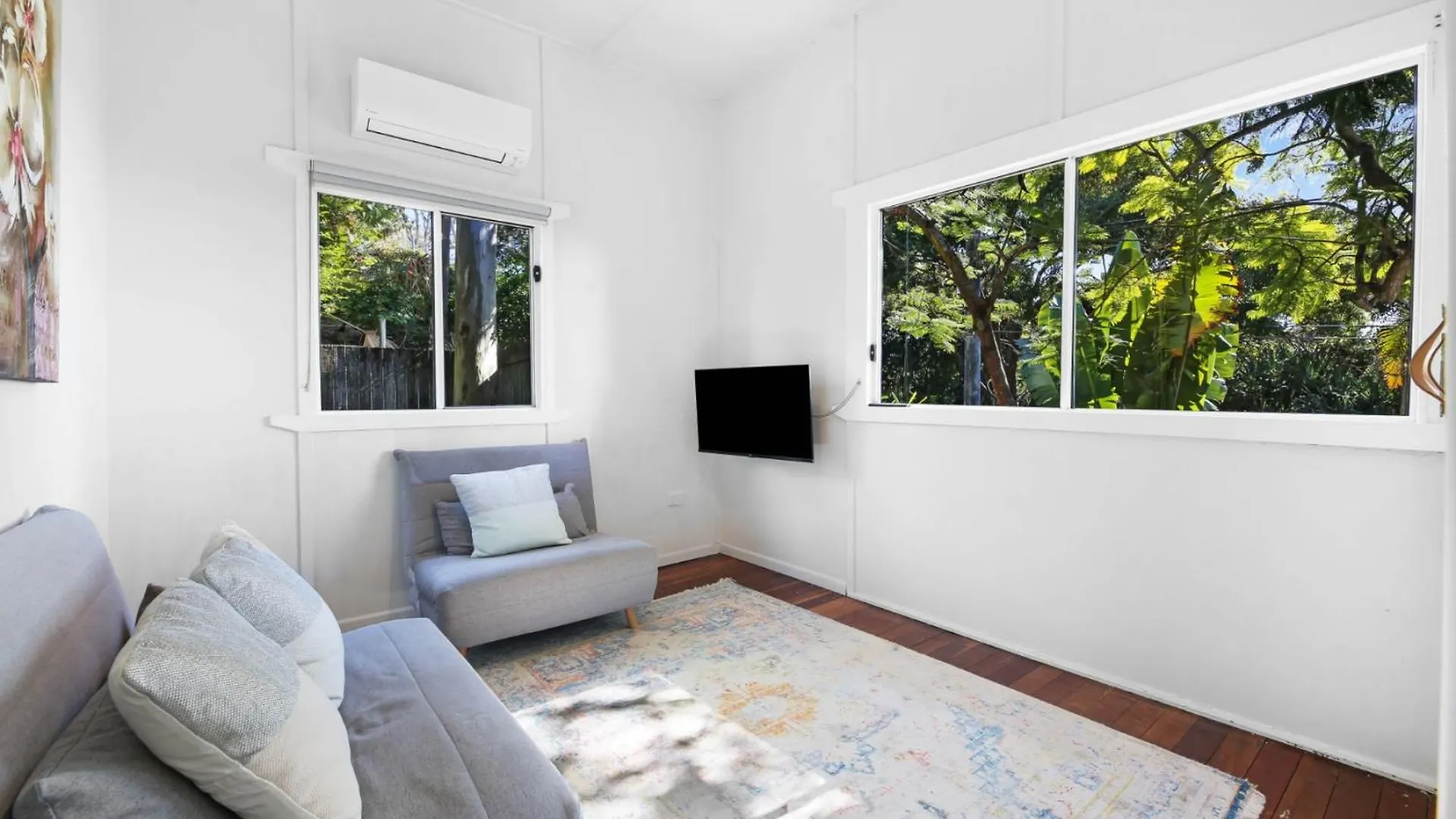 2-Bed Beach House In Burleigh Heads Amidst Nature Gold Coast Holiday home